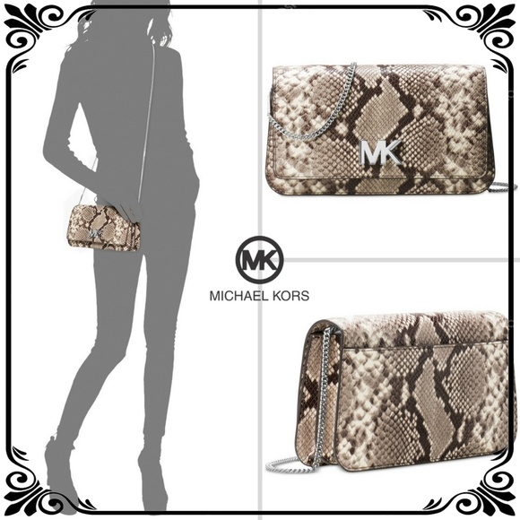 Michael Kors Handbags - Michael Michael Kors Mott Large Clutch